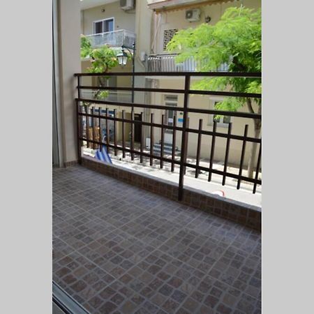 Loutraki Vibes Apartments ภายนอก รูปภาพ
