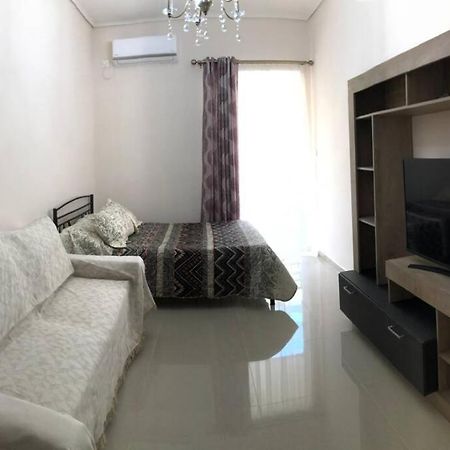 Loutraki Vibes Apartments ภายนอก รูปภาพ