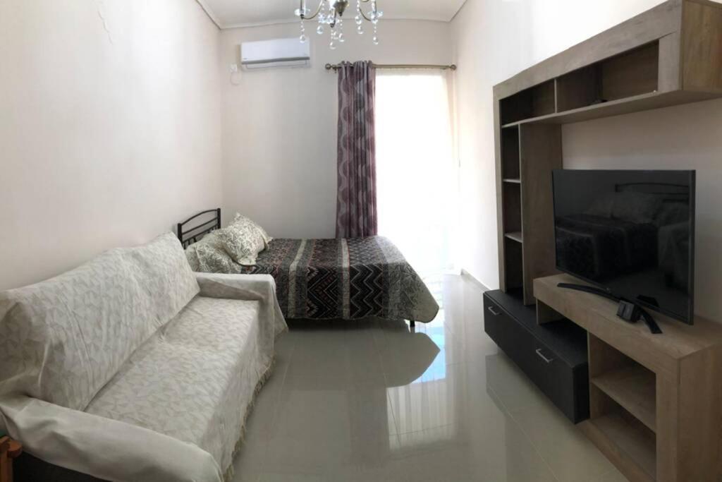 Loutraki Vibes Apartments ภายนอก รูปภาพ